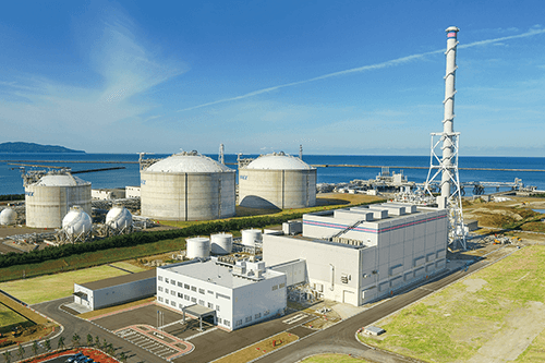 上越火力発電所の全景