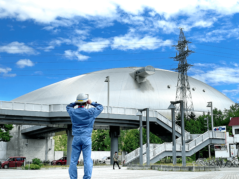 北海道電力ネットワークによる札幌ドームでの巡視の様子