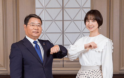 篠田麻里子さんと池辺会長